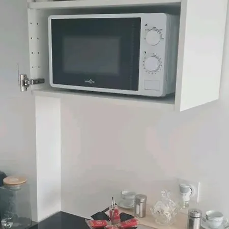 Bron Centre Appartement Meuble Avec Jacuzzi Exterior foto