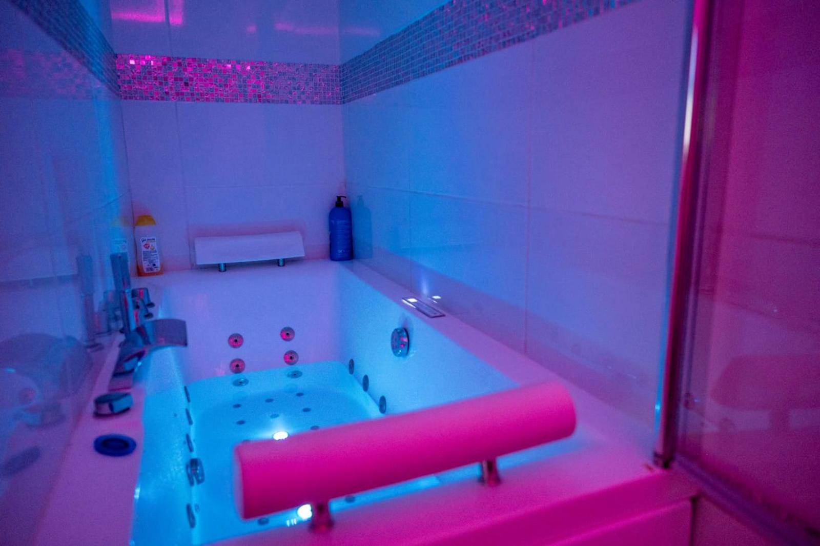 Appartement Centre Meuble Avec Jacuzzi Bron